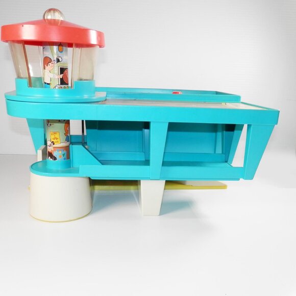 Vintage Fisher-Price 1972 Little People Airport #966 Building Only Playset - Picture 4 of 9